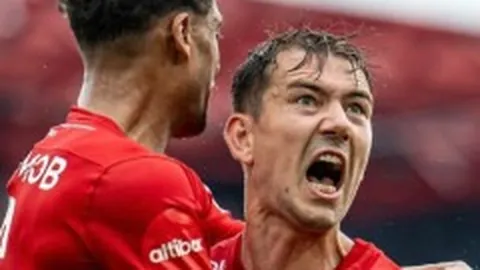 亨利坚定信念：伤病挑战与密集赛程难阻阿森纳本赛季问鼎之梦